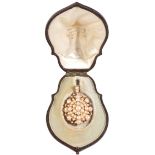 A LATE VICTORIAN CULTURED SPLIT PEARL BROOCH/PENDANT