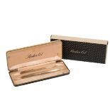 A PARKER 61 GOLD-PLATED PEN SET