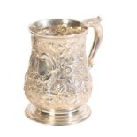 AN 18TH CENTURY SILVER MUG