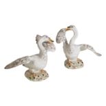 A PAIR OF PARIS PORCELAIN FIGURES OF SWANS