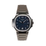 PATEK PHILIPPE: A NAUTILUS STAINLESS STEEL LADY'S BRACELET WATCH