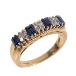 A SAPPHIRE & DIAMOND RING