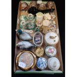 A COLLECTION OF PILLBOXES, MINIATURE CERAMICS