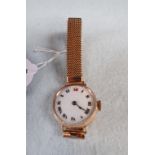 A LADIES 9CT GOLD CASED WRISTWATCH