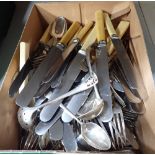A QUANTITY OF CUTLERY