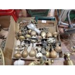 A COLLECTION OF BRASS DOOR KNOBS