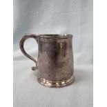 EARLY VICTORIAN MUG WITH WAISTED FOOT