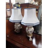 A PAIR OF CHINESE VASE STYLE TABLE LAMPS