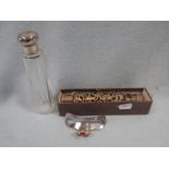 AN S. MORDAN & CO GILT METAL CASED DOUBLE ENDED SCENT BOTTLE