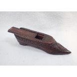 A 19H CENTURY WOODEN SHOE SNUFFBOX