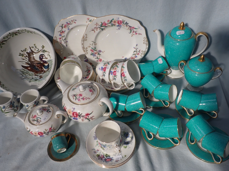 A WEDGWOOD 'DEVON SPRAYS' PART TEASET