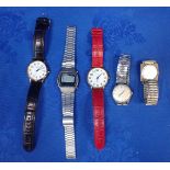 A QUANTITY OF WRISTWATCHES