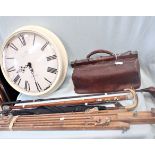 A VINTAGE EASEL, A LEATHER BAG