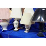 A COLLECTION OF TABLE LAMPS