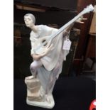 LLADRO: A LARGE LUTE PLAYER