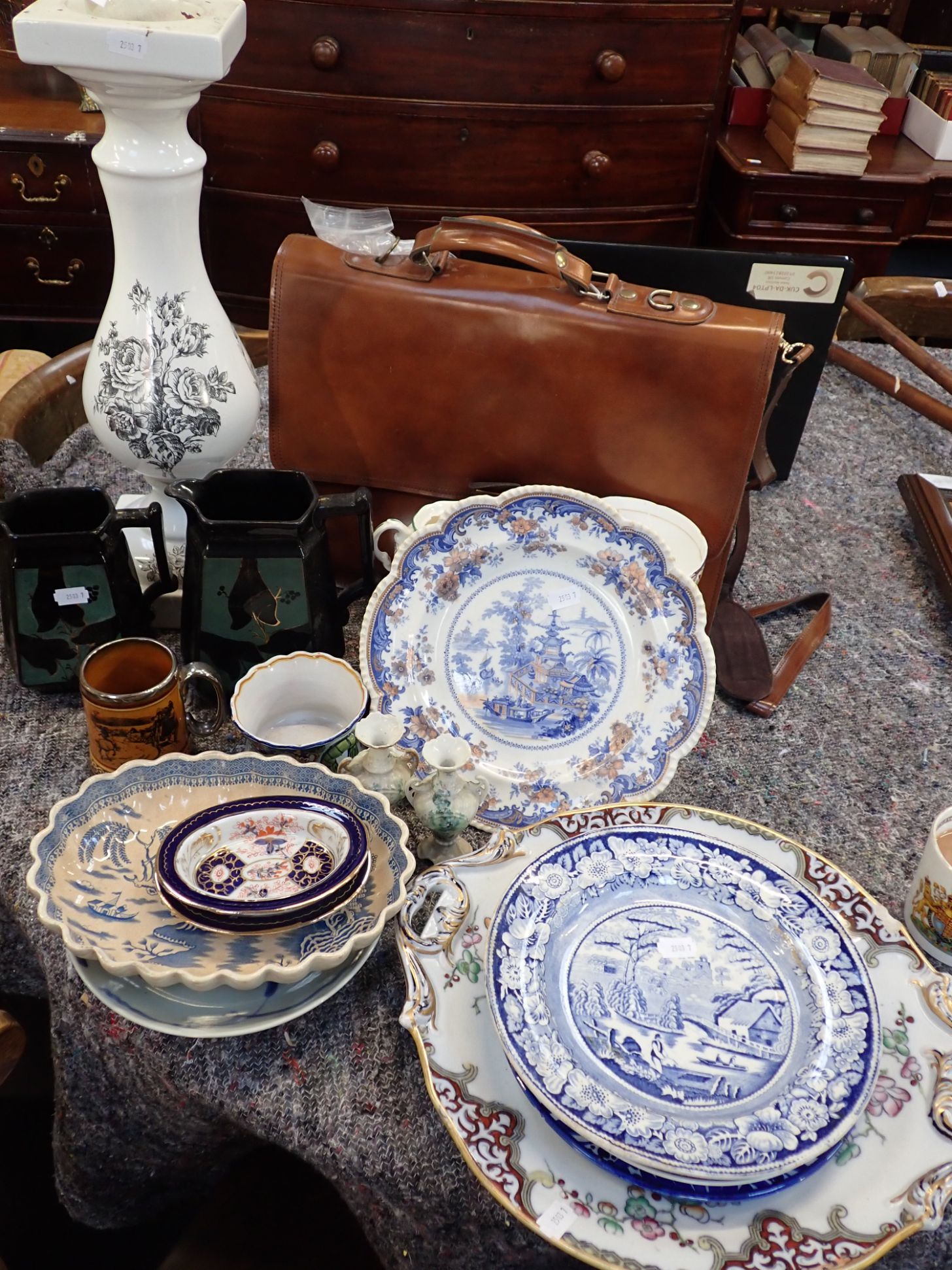 TWO EARLY VICTORIAN BLUE AND WHITE PLATES