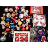 A COLLECTION OF VINTAGE CHRISTMAS DECORATIONS
