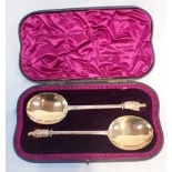 A CASED PAIR OF SILVER APOSTLE SPOONS