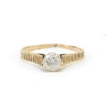 9ct gold clear stone solitaire ring, size M, 1.2g