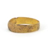 22ct gold wedding band, size L, 1.8g