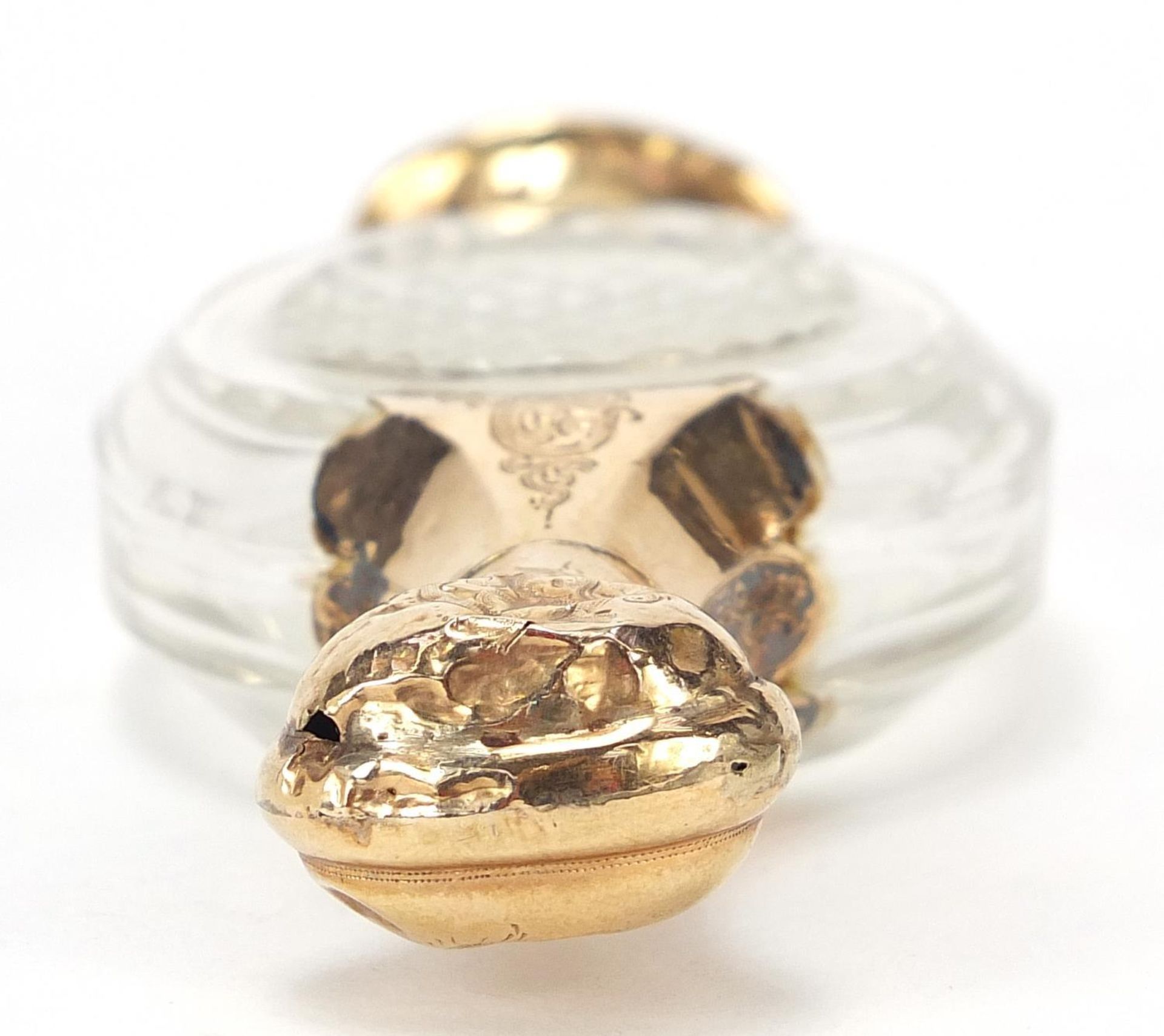 Dutch gold mounted cut glass scent bottle with stopper, impressed marks to the mount, 9.5cm high - Image 3 of 4