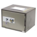 Leabank R 10 fire safe, 37cm H x 48.5cm W x 40cm D