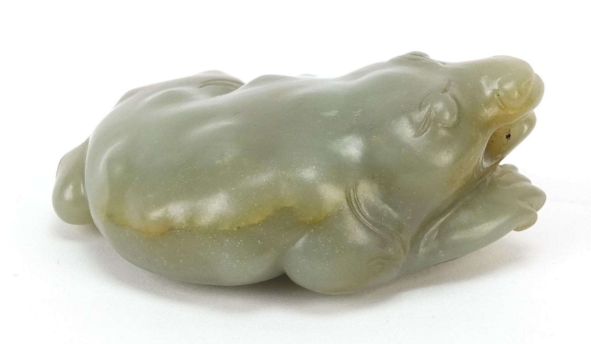 Chinese celadon jade carving of a mythical toad, 7cm in length - Image 4 of 7