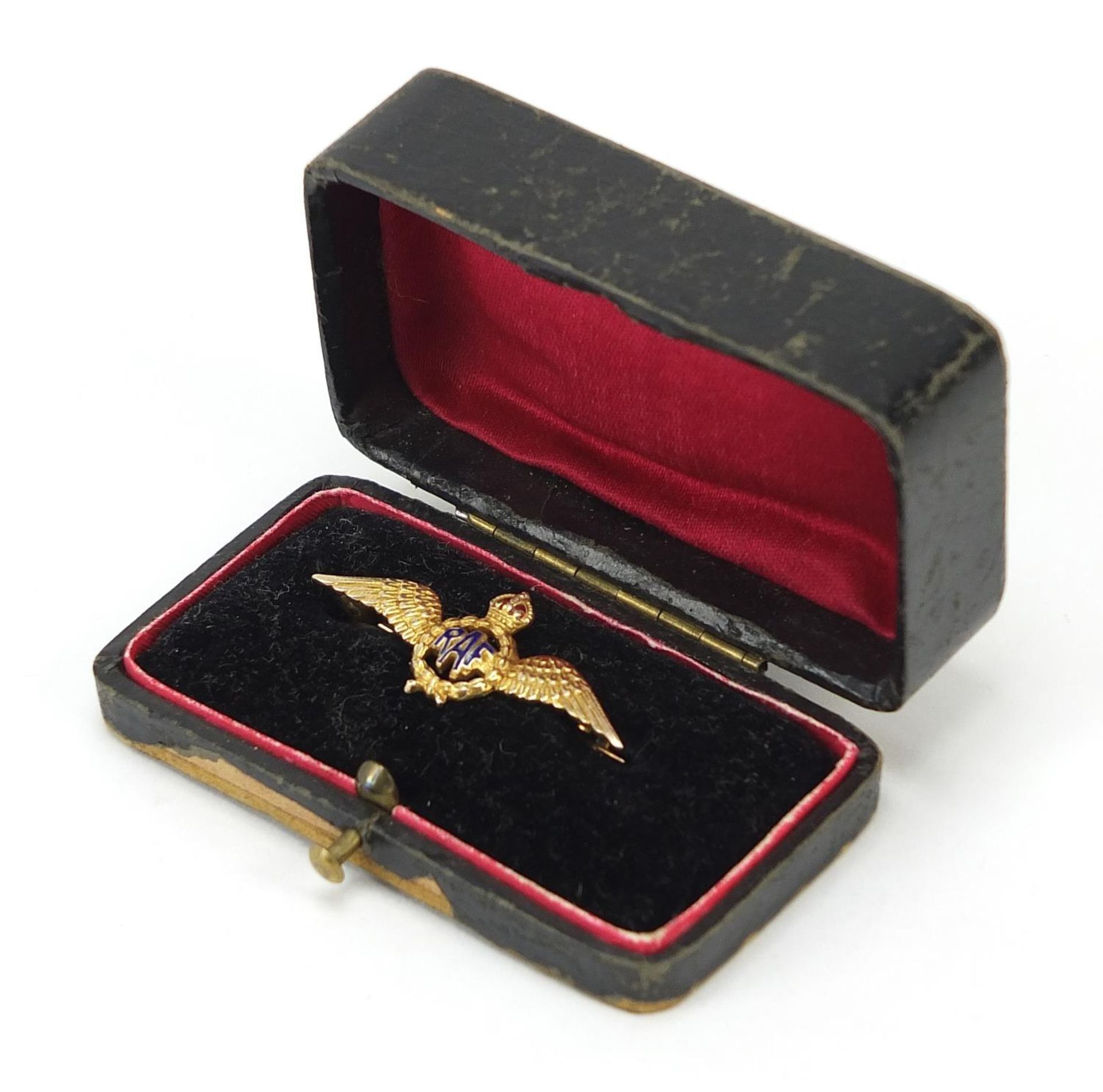 Military interest 9ct gold RAF brooch, 4cm in length, 2.7g - Image 4 of 4
