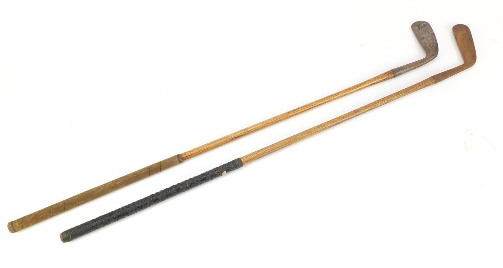 Two wooden shafted putters including one by H E Pearse, the largest 89cm in length - Image 4 of 6