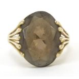 9ct gold smoky quartz ring, size J, 3.0g