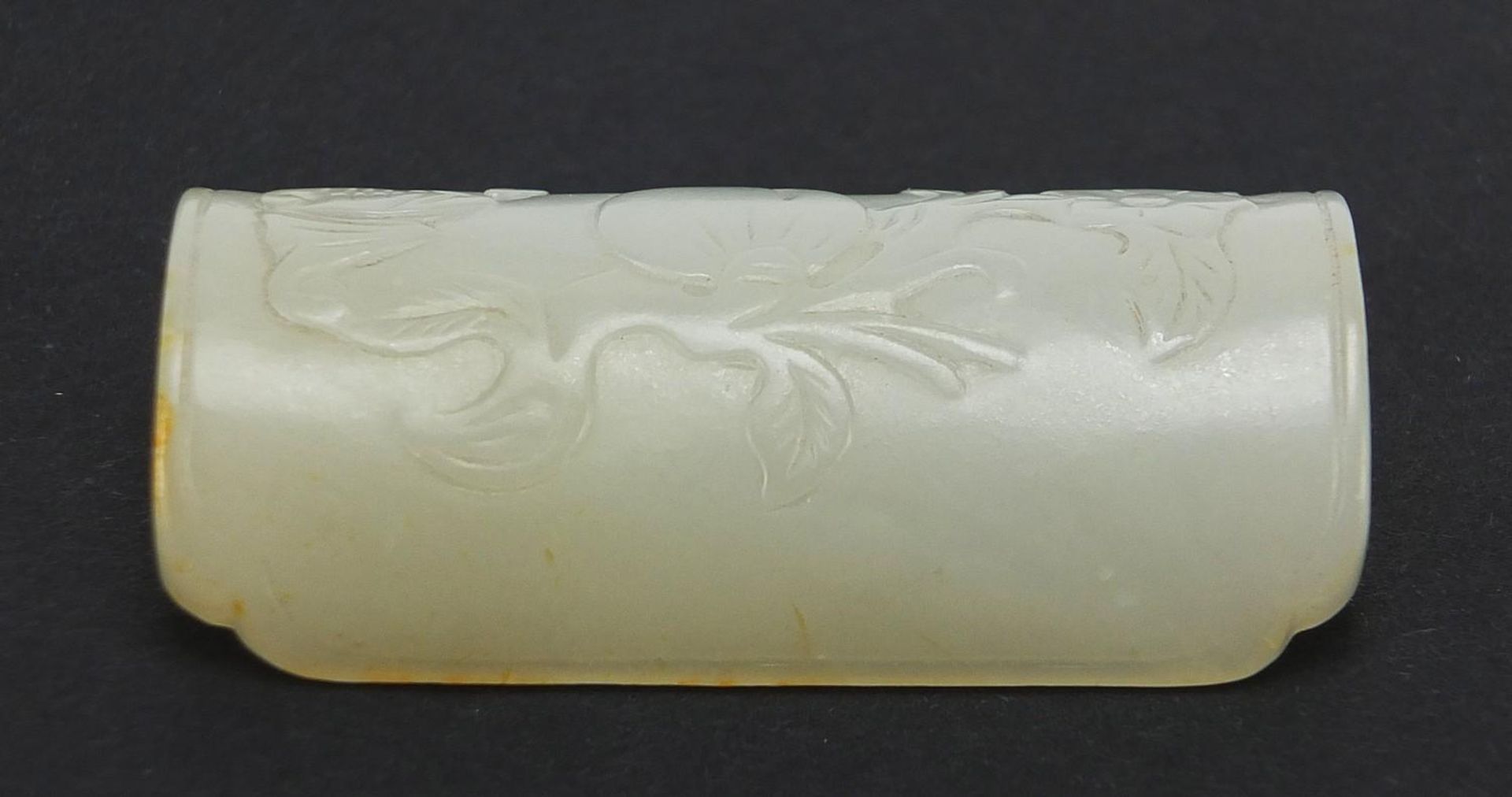 Chinese pale green jade scholar's wrist rest carved with a bat and peach, 6cm wide - Image 4 of 6