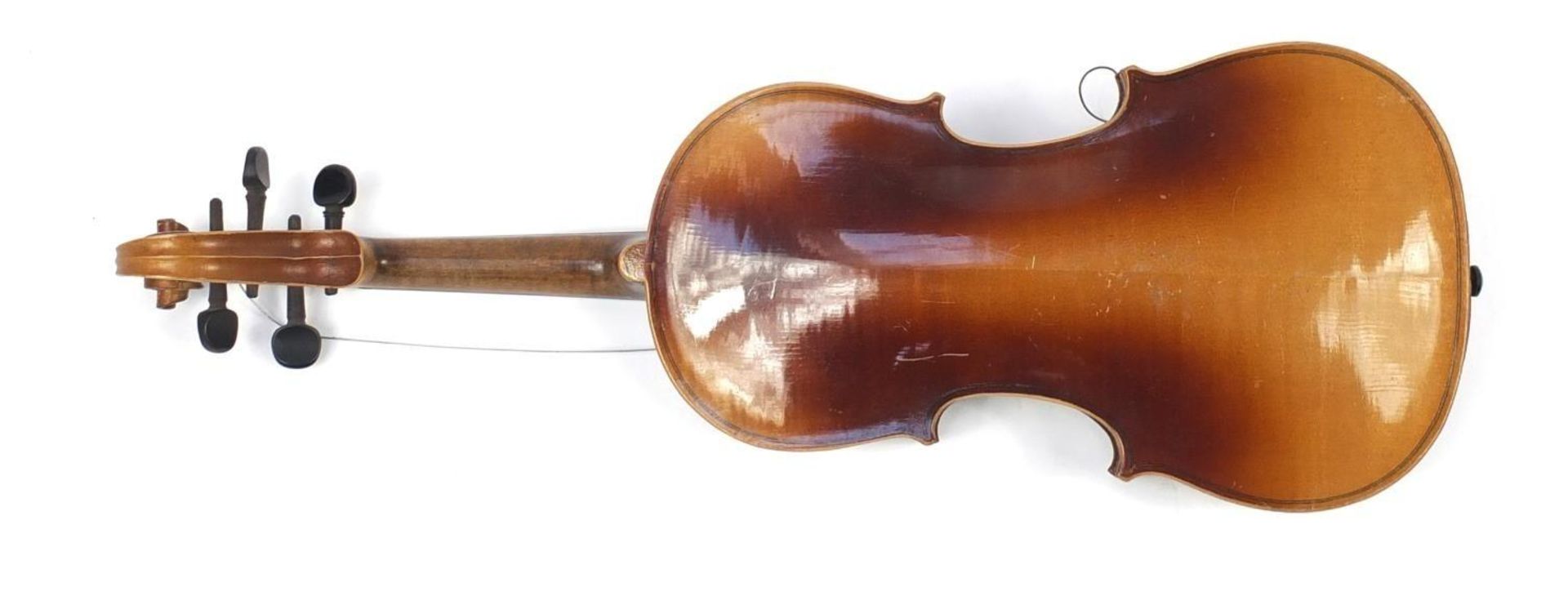 Old wooden violin bearing an Antonius Stradivarius Cremonensis paper label to the interior - Bild 2 aus 3
