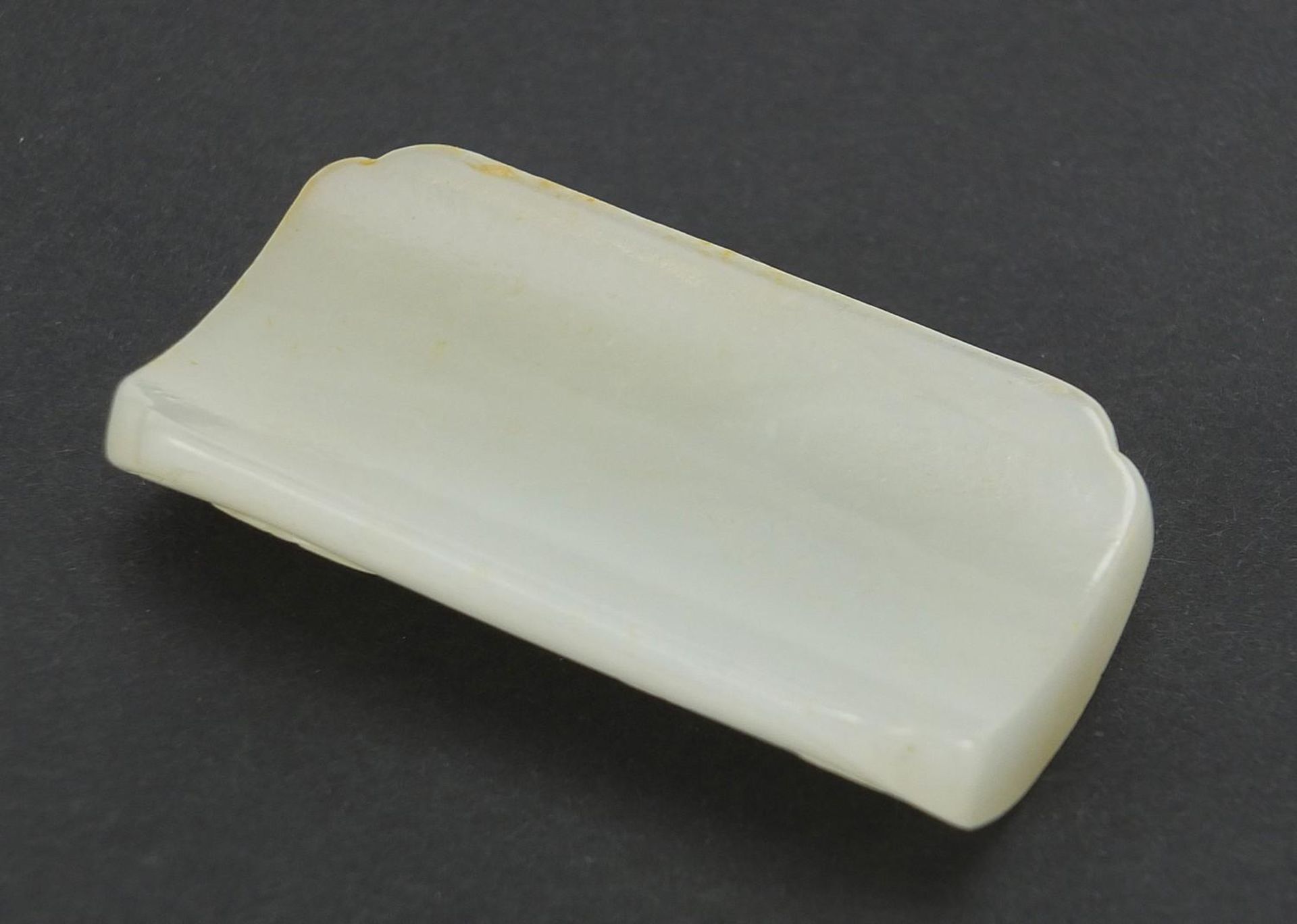 Chinese pale green jade scholar's wrist rest carved with a bat and peach, 6cm wide - Image 6 of 6