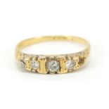 18ct gold diamond ring, size N, 2.7g