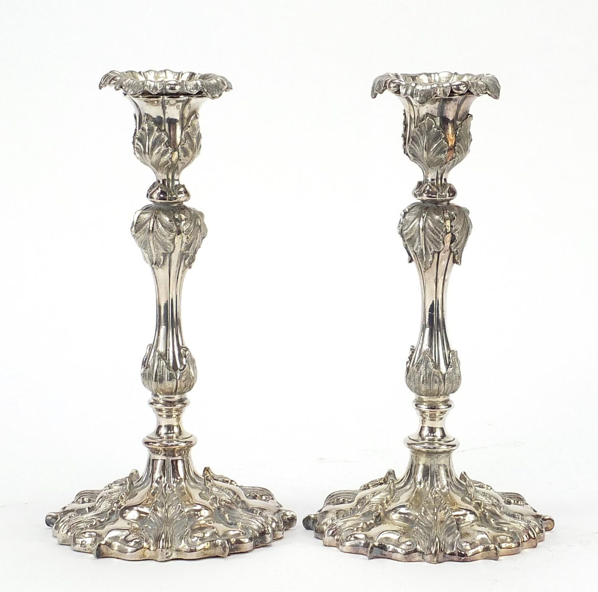 Pair of 19th century classical silver plated acanthus leaf candlesticks, each 25.5cm high