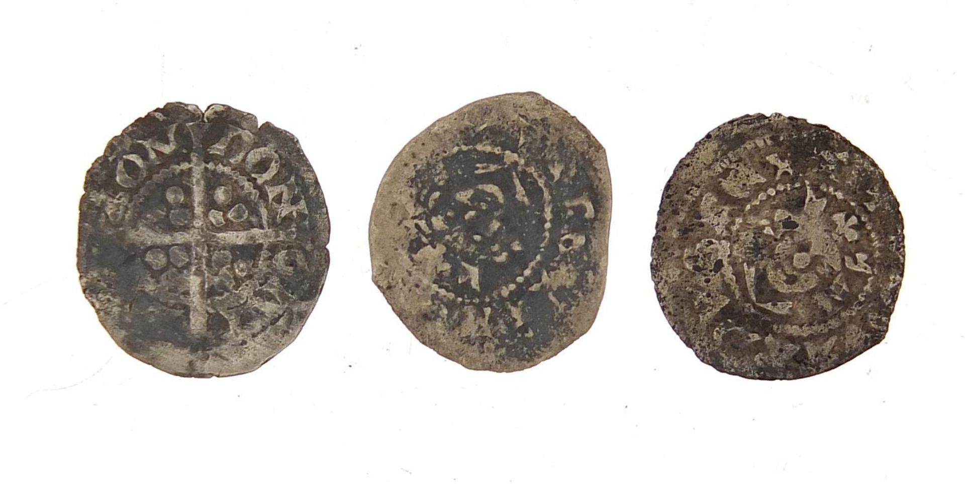 Three Edward I London Mint hammered silver coins comprising Long Cross farthing, farthing and Long - Bild 2 aus 3