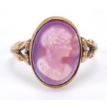 Gold shell cameo maiden head ring, size M, 1.8g