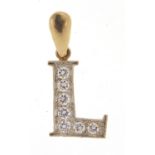 9ct gold clear stone initial L pendant, 3.2cm high, 2.3g