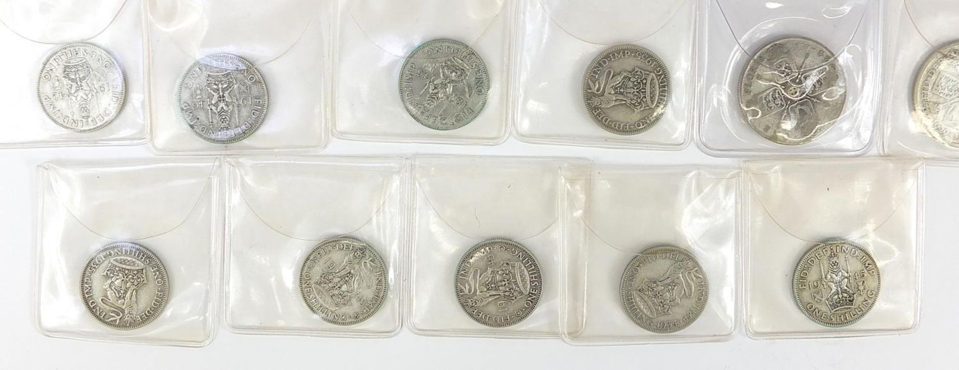 Collection of British pre 1947 shillings and florins, 230g (with plastic sleeves) - Bild 4 aus 4