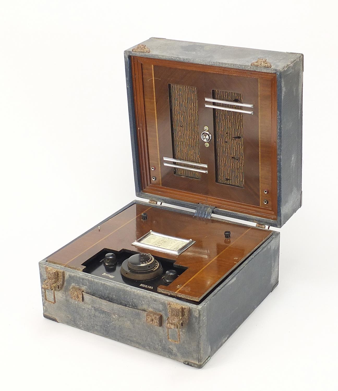 Vintage Beethoven radio with original Vidor battery, 23.5cm H x 35cm W x 33cm D