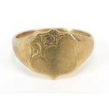 9ct gold shield shaped signet ring, size T, 4.5g