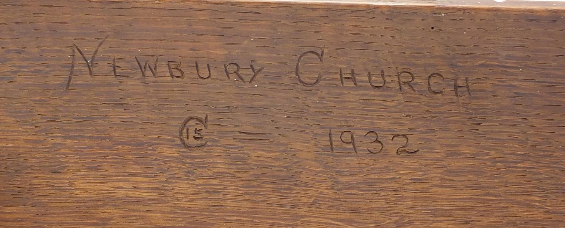 Early 20th century carved oak pew design book rest incised Newberry Church 1932 to the reverse, 25cm - Image 4 of 4