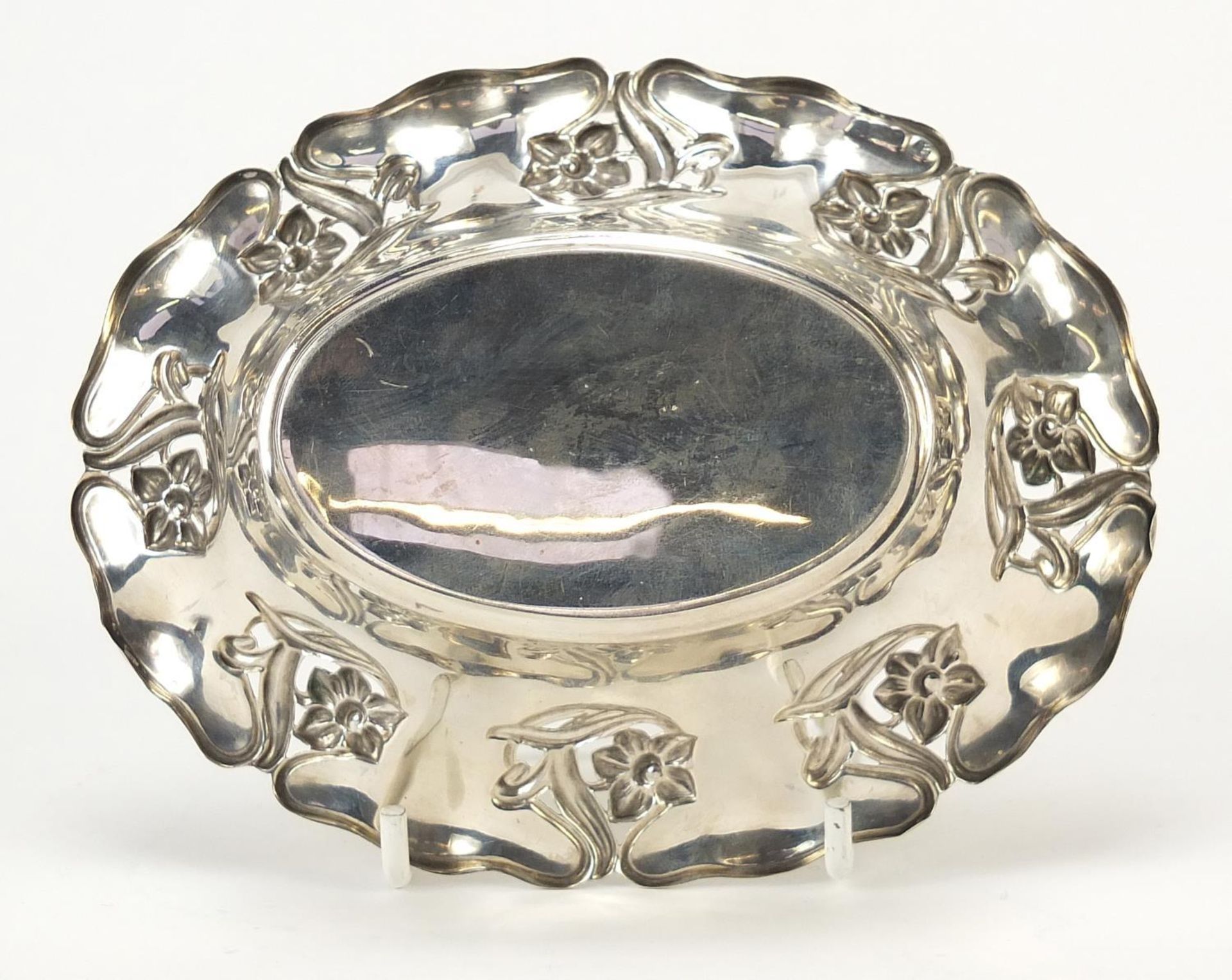 Charles S Green & Co Ltd, Art Nouveau silver dish, pierced and embossed with stylised flowers, - Image 5 of 5