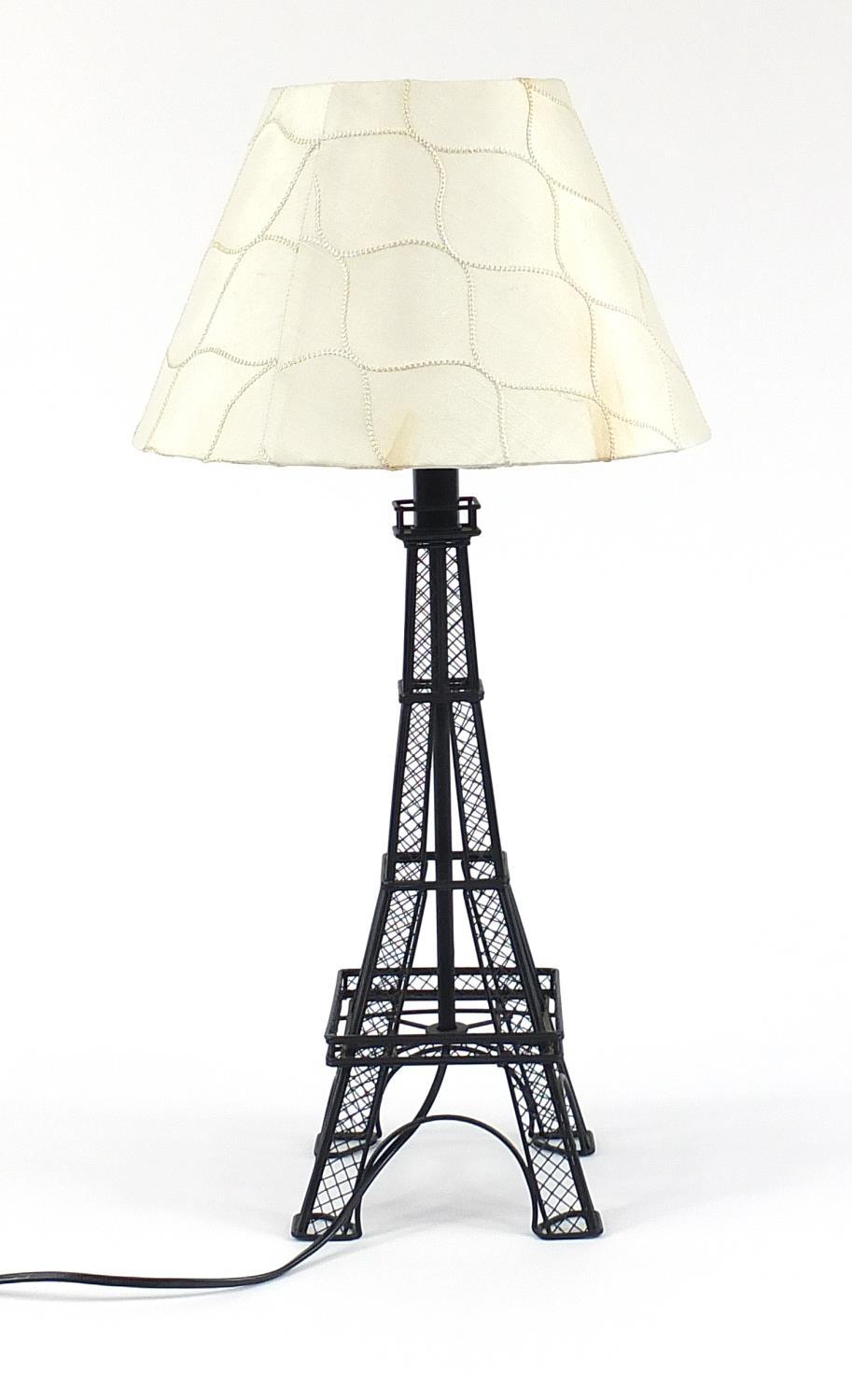 Black metal table lamp in the form of the Eiffel Tower, 61cm high - Image 2 of 3