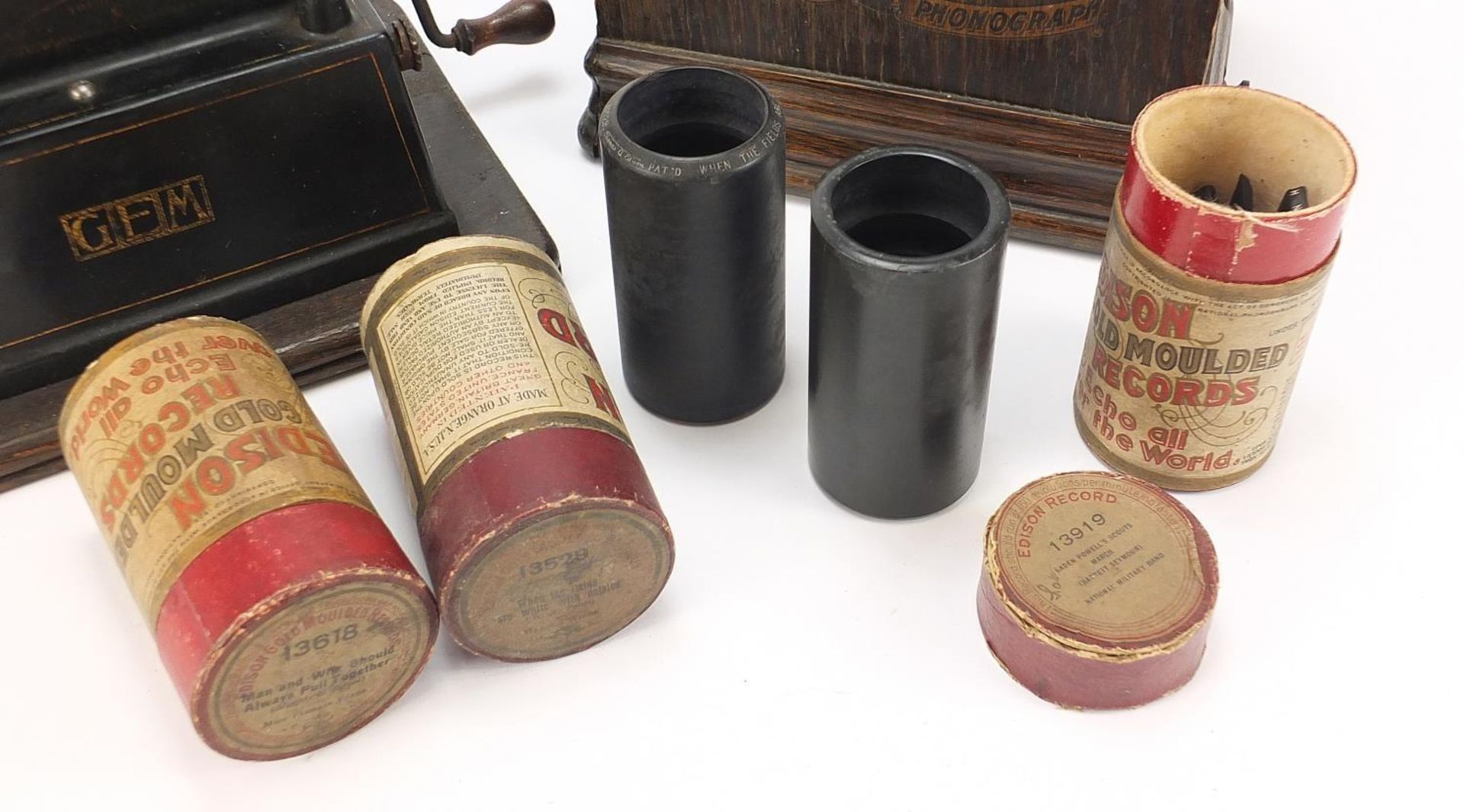 Thomas Edison oak cased phonograph with horn and three reels, 25cm wide excluding the handle - Bild 2 aus 11