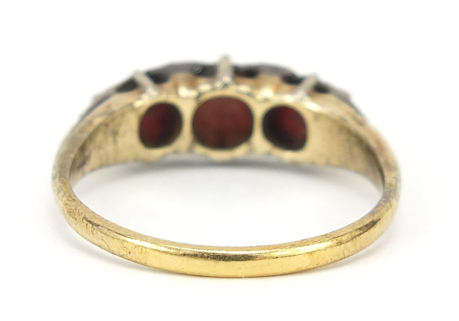 Antique 18ct gold garnet and diamond ring, size S, 4.0g - Image 3 of 4