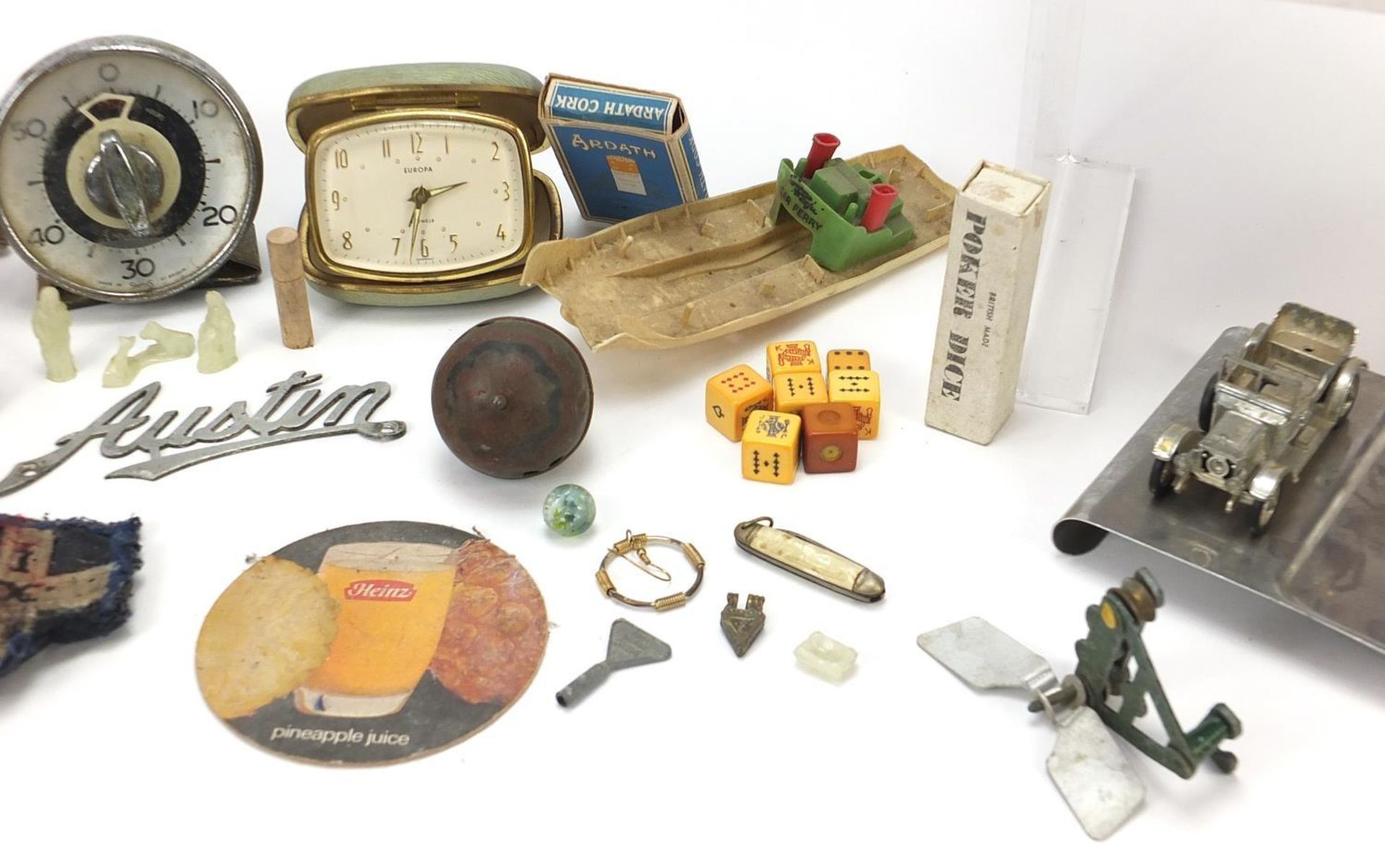 Objects including an advertising Palethorpes Sausage box and Smith's clock - Bild 3 aus 4