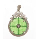 Chinese silver jewelled jade pendant, 4.2cm high, 8.0g