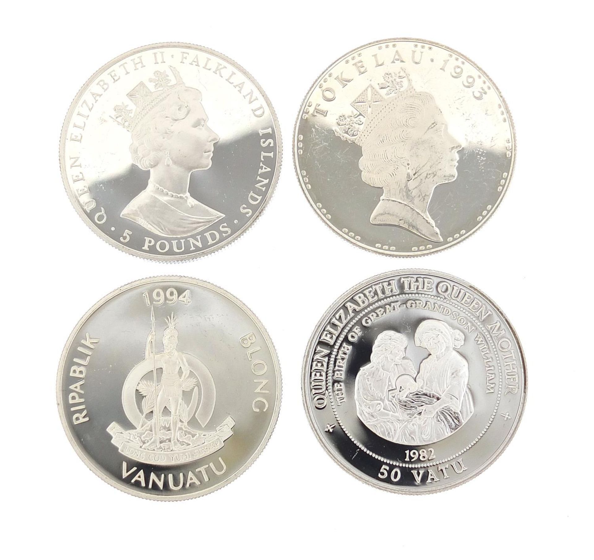 Four silver commemorative coins including Queen Elizabeth, The Queen Mother, 120g - Bild 2 aus 2