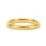 22ct gold wedding band, London 1924, size L, 3.9g